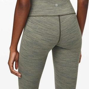 Lulu Lemon Wonder under luextreme green leggings